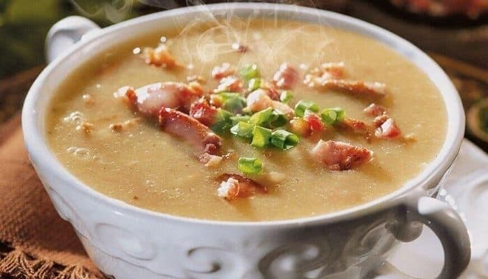 Receita de Caldo de Mandioca com Bacon Fica Uma Verdadeira Delícia