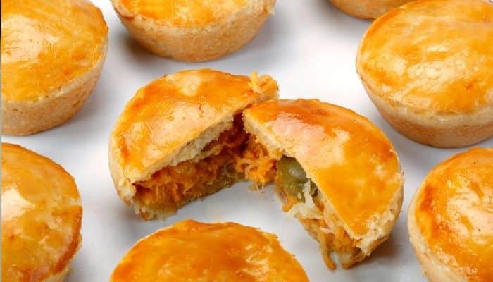 Você Vai Se Apaixonar Por Essa Receita de Empadinha de Frango