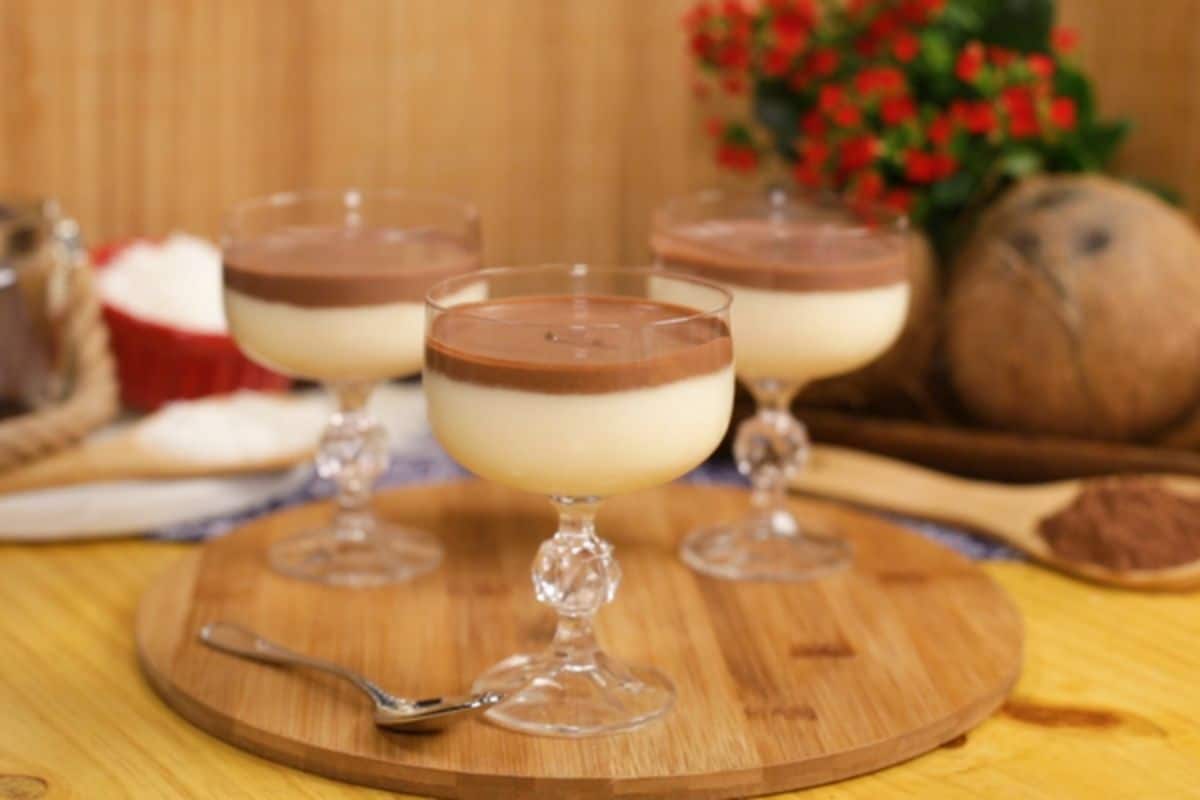 Doce Gelado de Coco com Chocolate