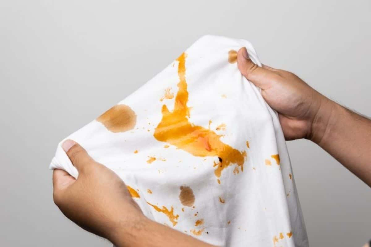 Como Tirar Mancha de Roupas Brancas