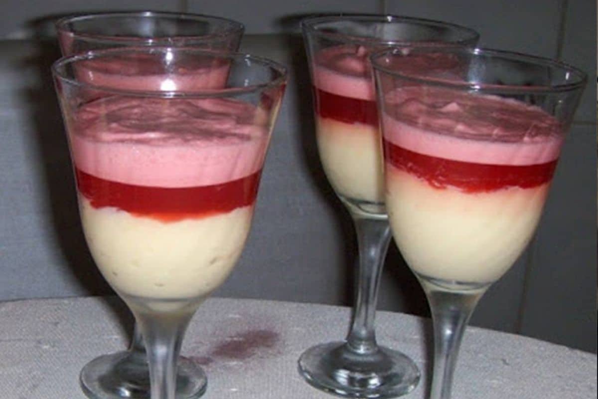 Creme de Leite Condensado com Gelatina de Morango