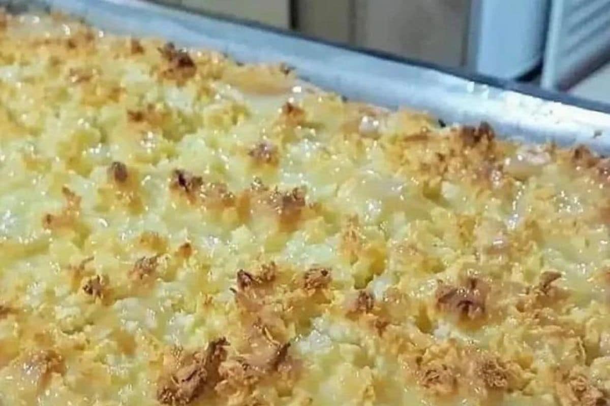 Como Fazer Cuca de Coco fácil