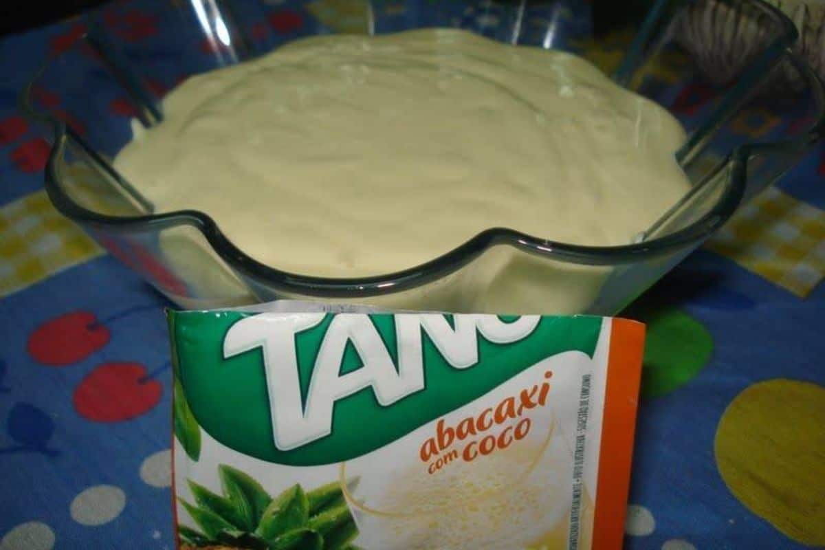 Mousse de Tang Sabor Abacaxi com Coco