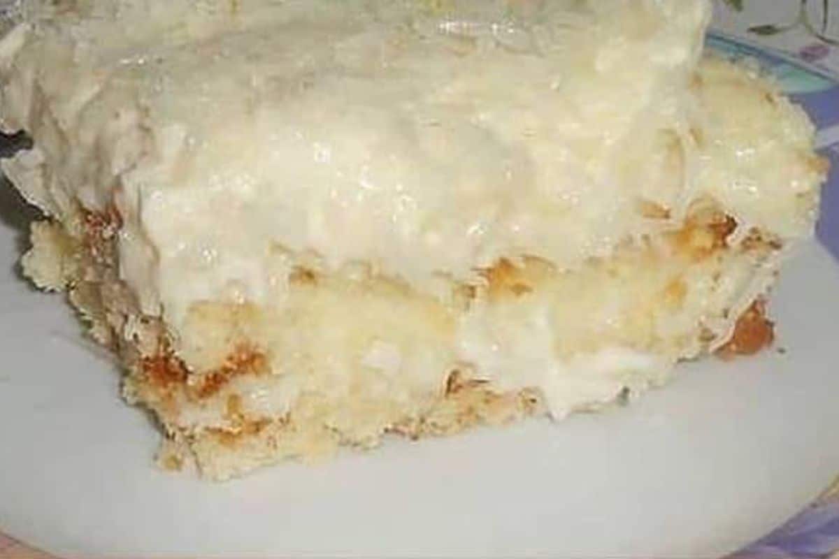 Bolo de Coco Molhadinho Prático e Maravilhoso