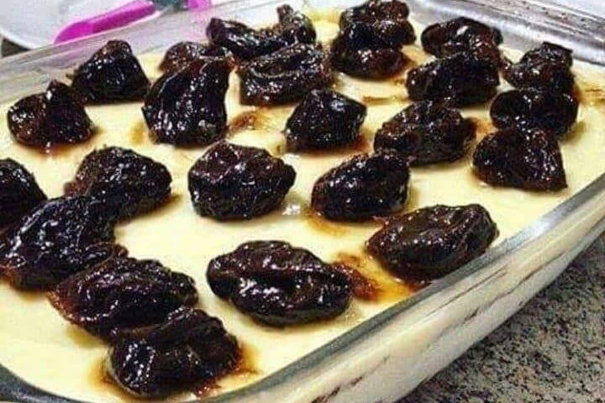 Pavê de Ameixa Simples e Saboroso