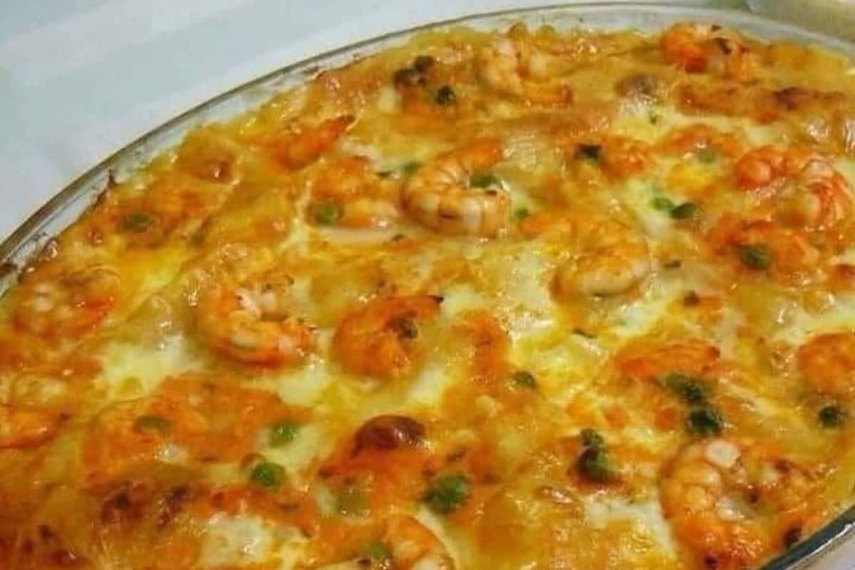 Estrogonofe de Camarão com Requeijão