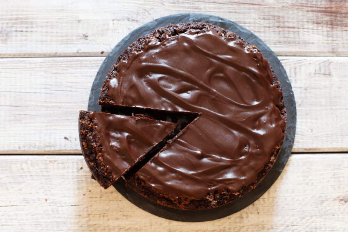 Bolo de Chocolate de Frigideira Super Fácil de Fazer
