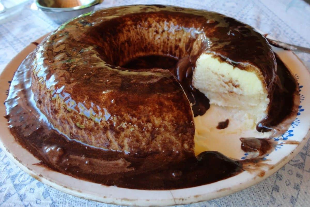 Bolo de Sorvete: Super Fácil e Fica uma Delicia