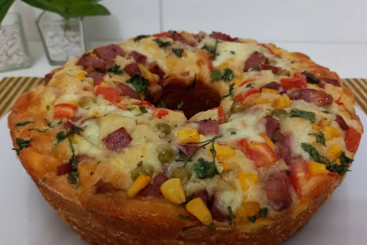 Bolo Salgado de Calabresa: Faz sucesso onde passa