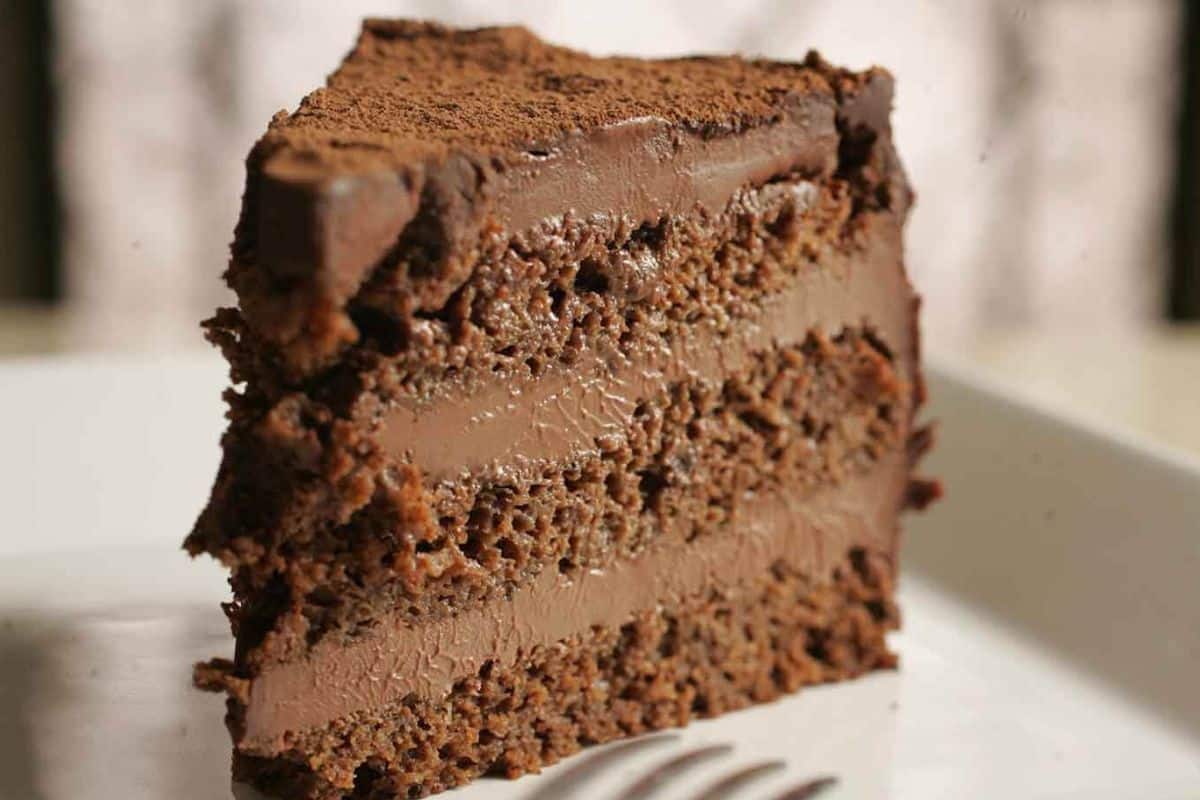 Bolo Mousse De Chocolate: Super Simples de Fazer