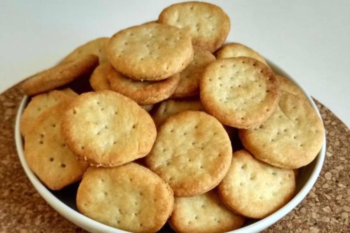 Biscoito Salgado de Queijo Crocante