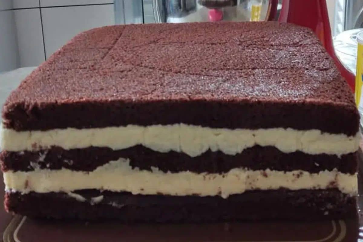 Bolo de Leite Ninho Com Recheio de Brigadeiro Delicioso