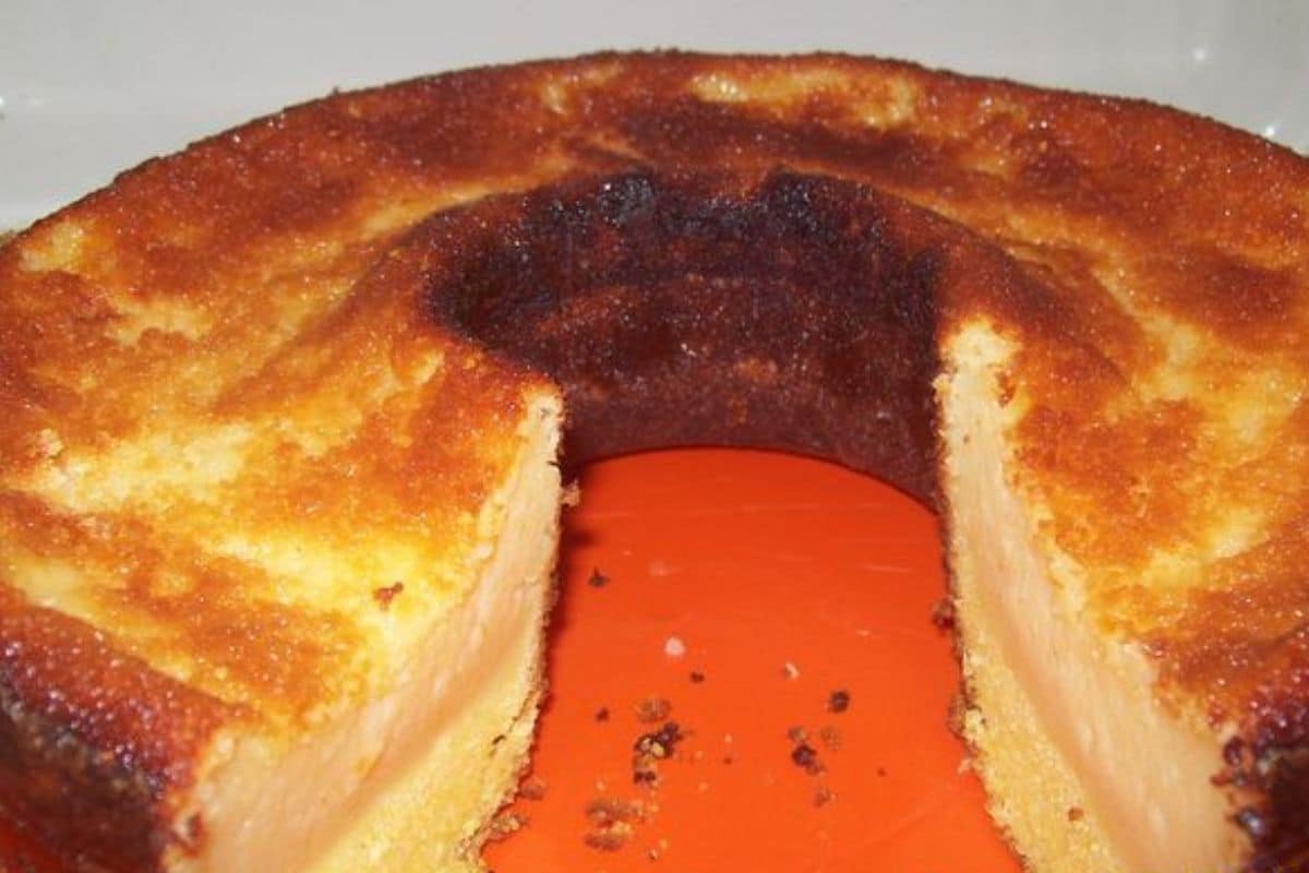 Bolo Mole de Fubá Maravilhoso