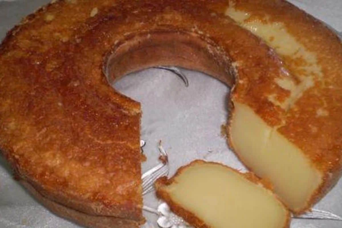Bolo Mole de Leite Condensado Irresistível