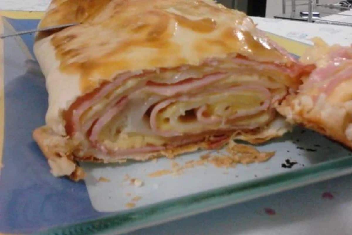 Rocambole de Massa de Pastel Super Fácil