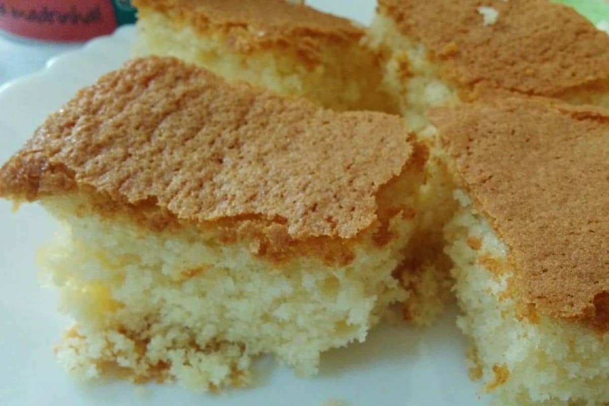 Bolo areia, um Bolo Amanteigado Simples e Rápido