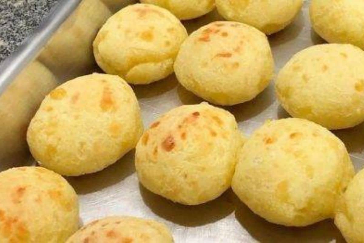 Pão de Queijo Caseiro Crocante, Ideal Pra Você Servir no Café