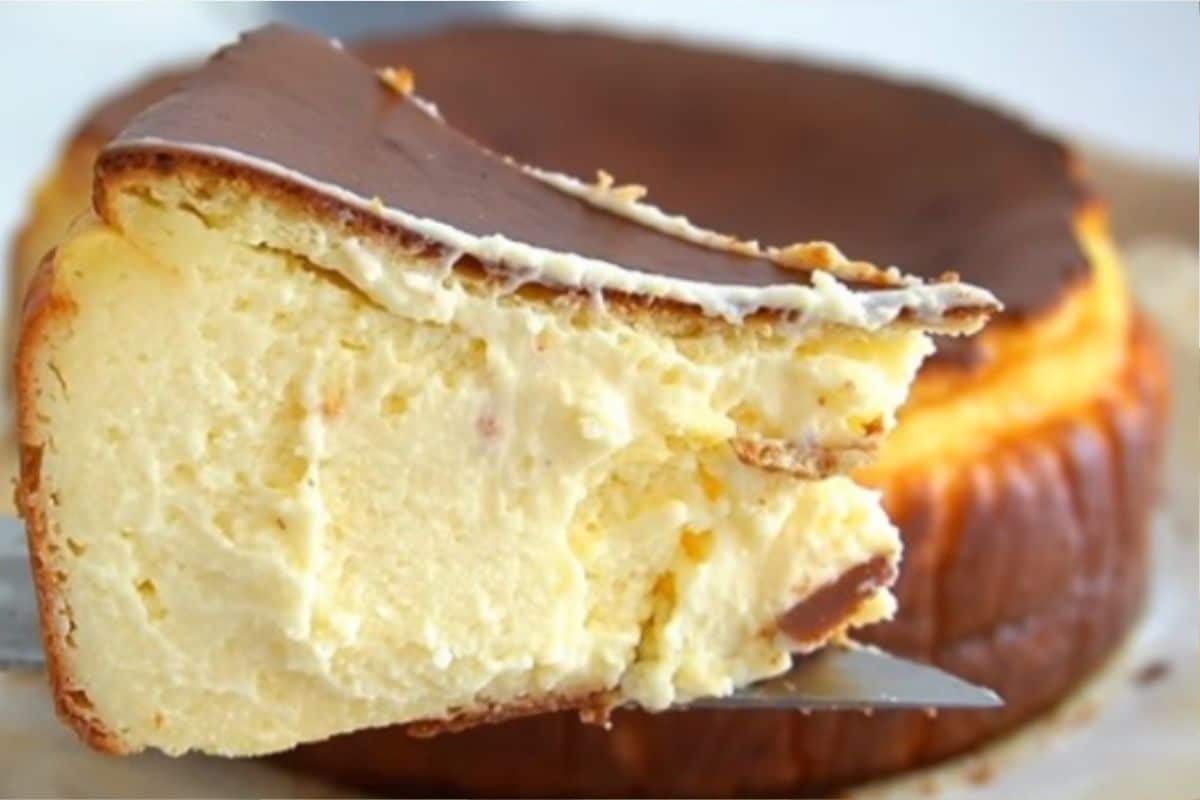 Bolo veludo de 5 minutos que derrete na boca
