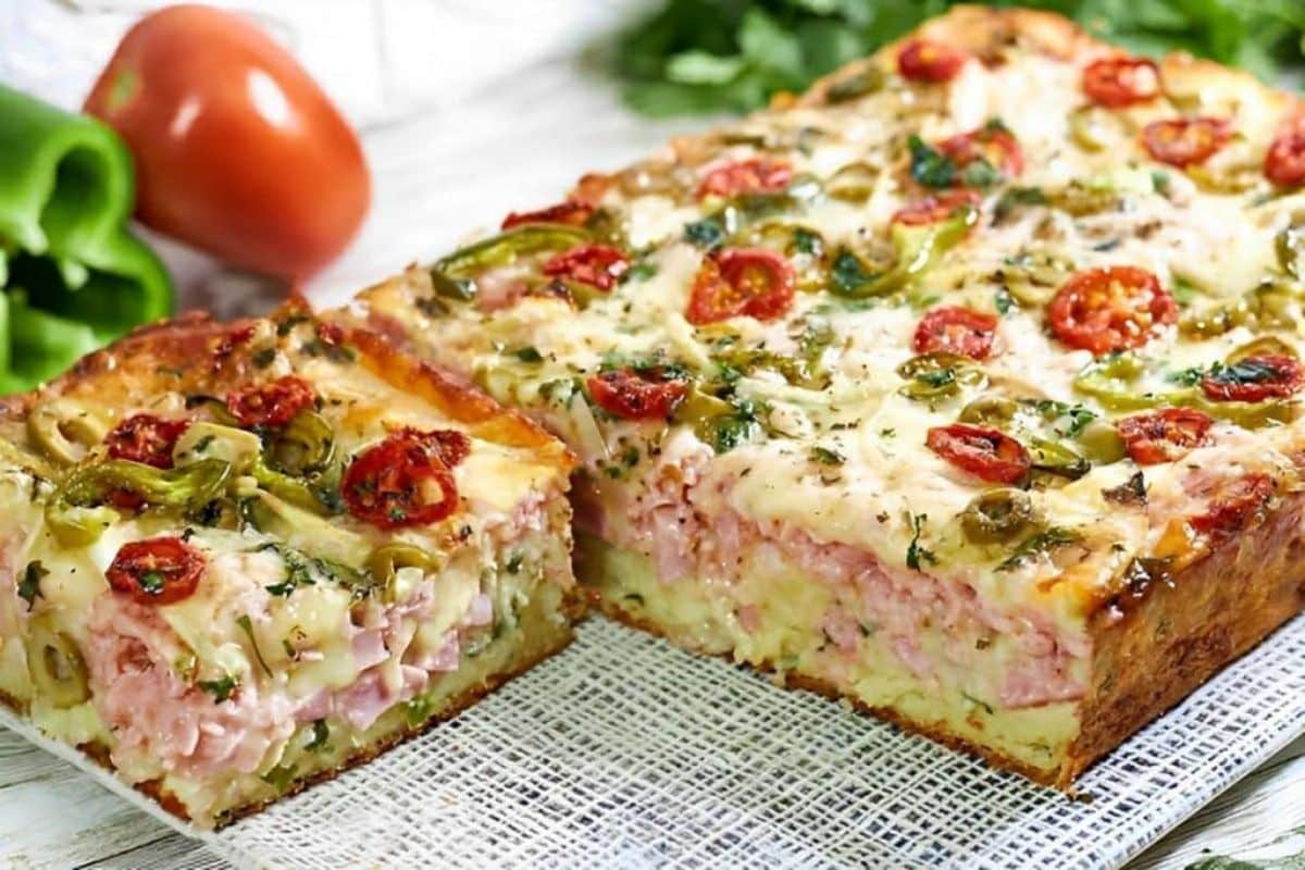 Torta de presunto e queijo para o lanche da tarde