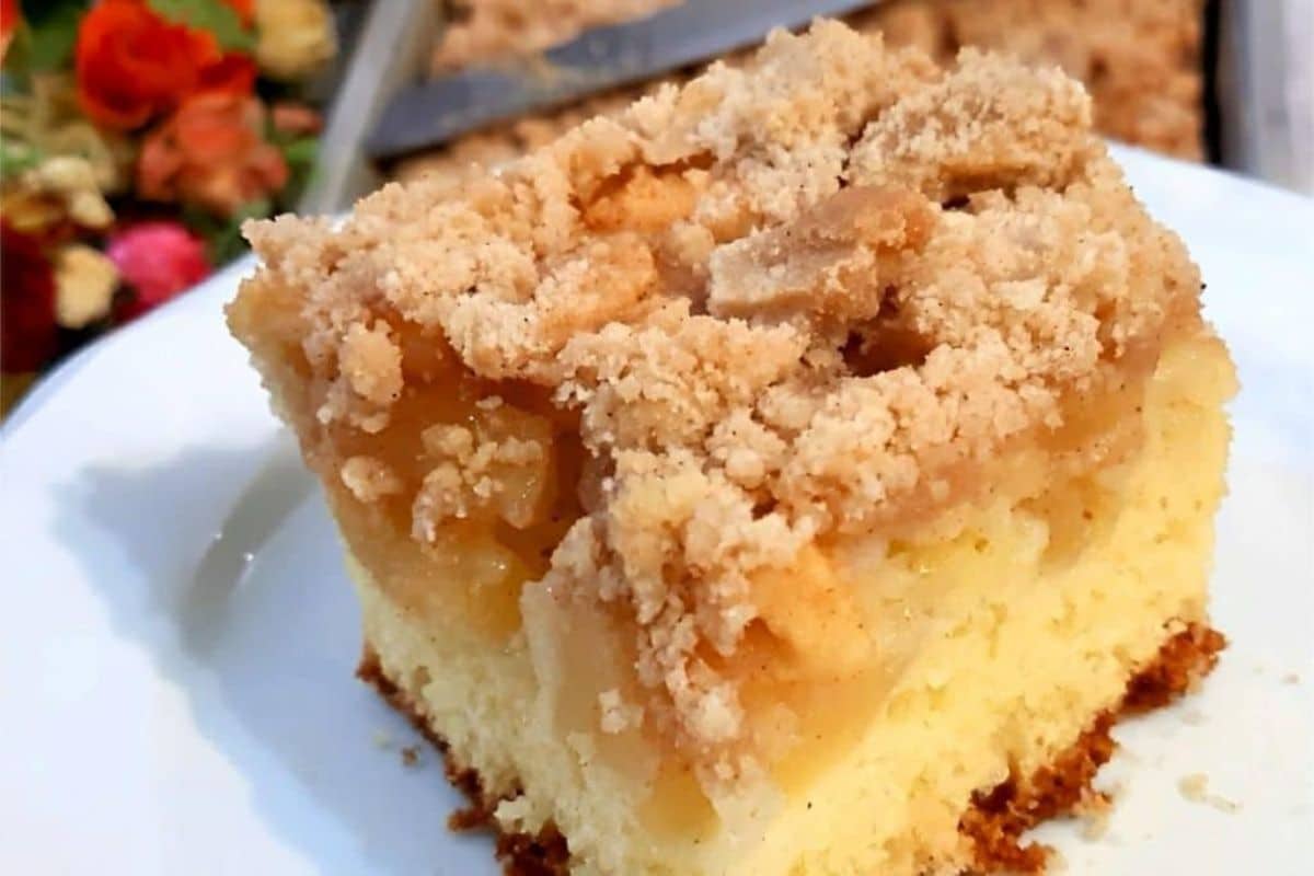 Cuca de Maçã Cremosa: Uma Delícia Tradicional da Culinária Alemã