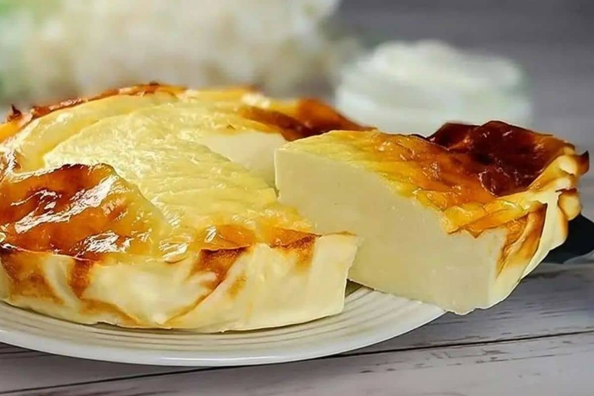 Torta Cremosa de Iogurte com 3 Ingredientes: Receita Prática e Deliciosa