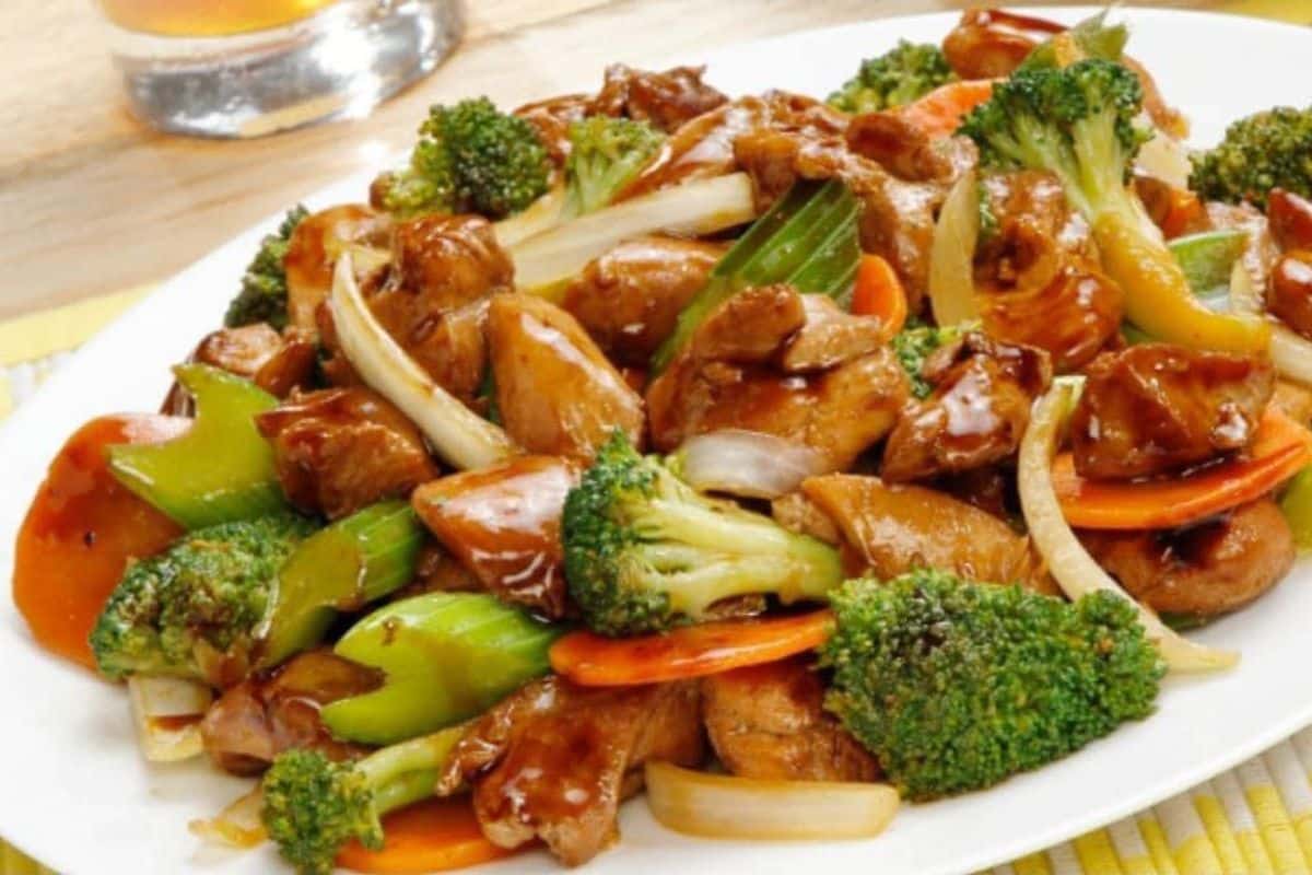Yakisoba Caseiro: Uma Deliciosa Viagem à Cozinha Oriental