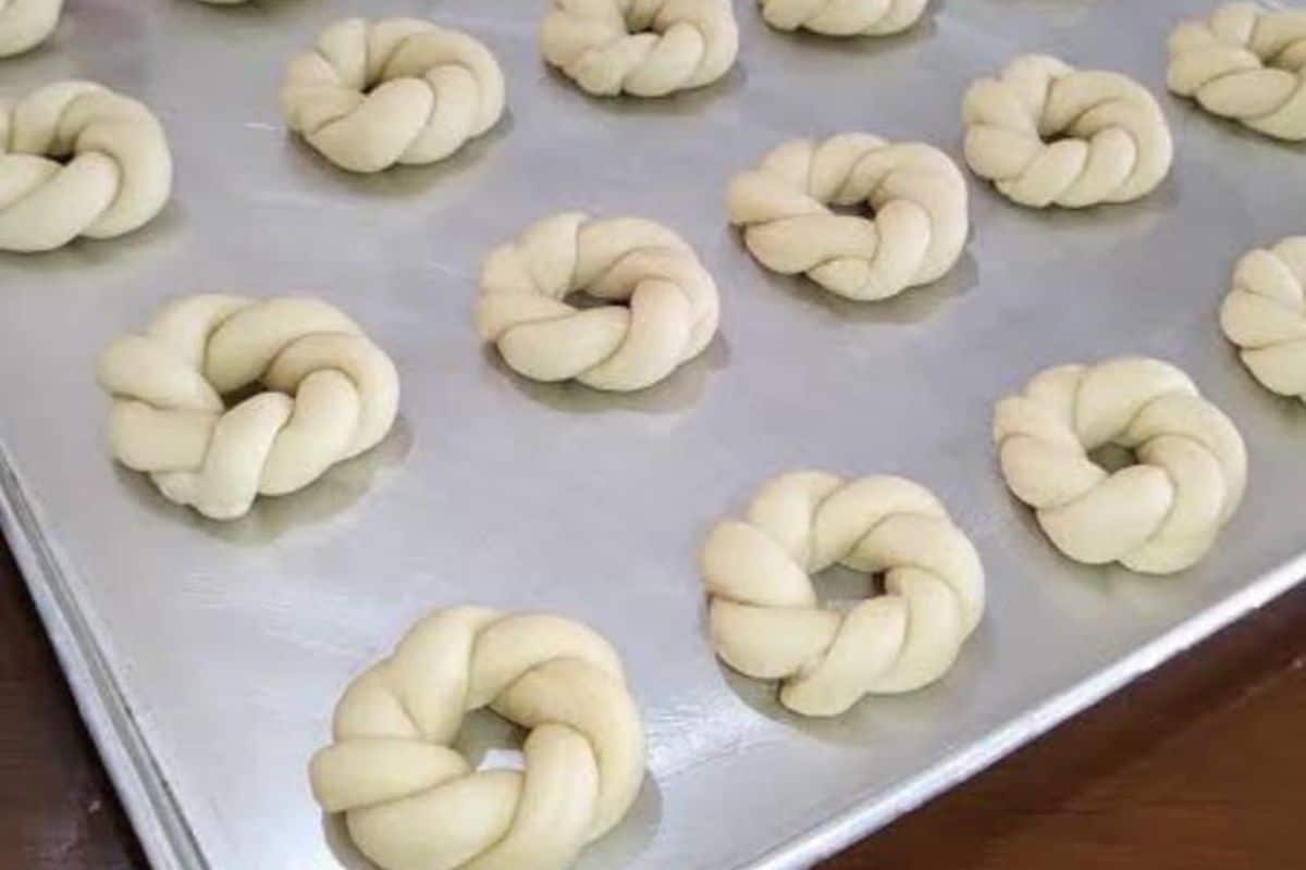 Rosquinhas de Padaria Açucaradas: Delícia Tradicional que Encanta Paladares