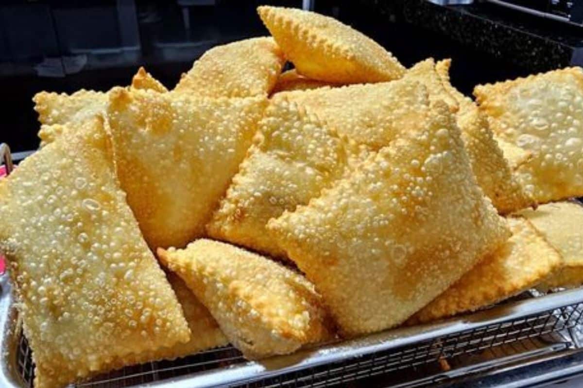 Fiz esse pastel assado usando farinha de trigo com maionese e ficou delicioso