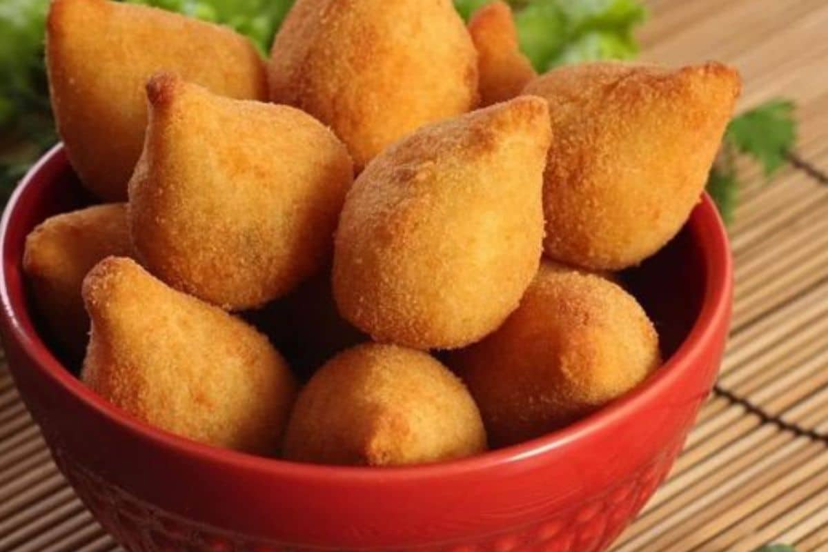A Magia da Cozinha Desvendada: Massa de Coxinha Fácil que Encanta Paladares