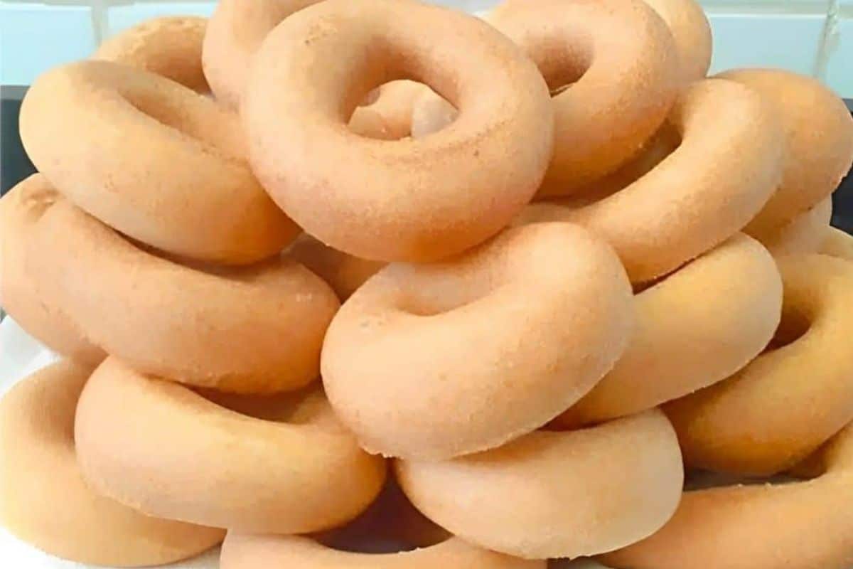 A Delícia Crocante que Encanta Paladares: Rosquinha de Polvilho Frita