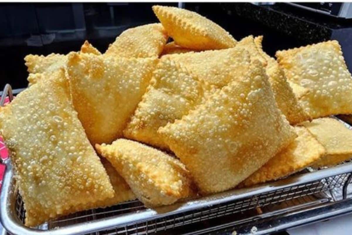 Massa de Pastel de Feira: Crocante e Irresistível