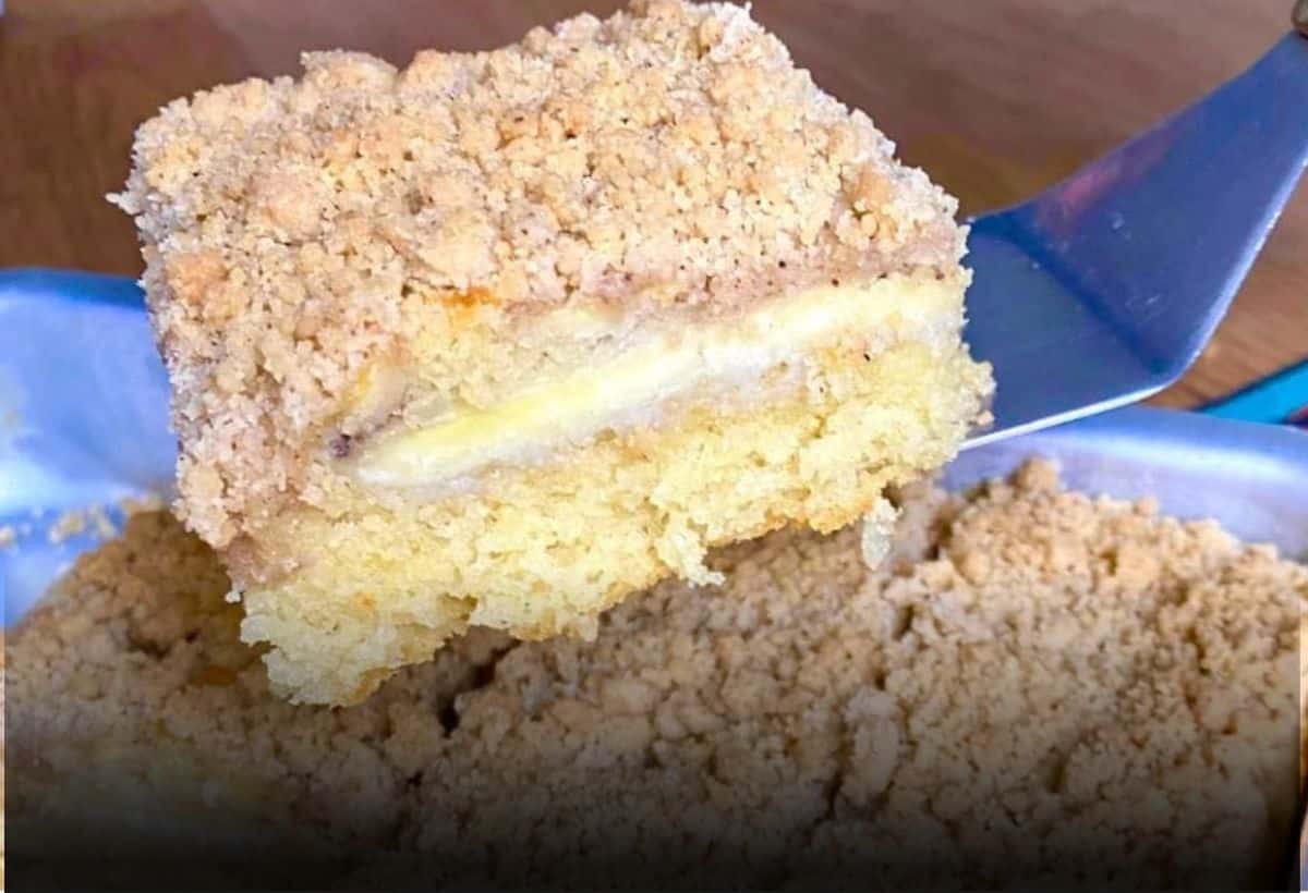 Cuca de Banana feita na assadeira grande: Receita prática, econômica e deliciosa!