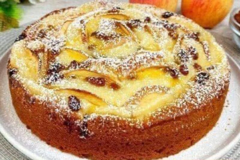 Minha receita de Torta de Maçã com Creme é tão boa que some da mesa em minutos!