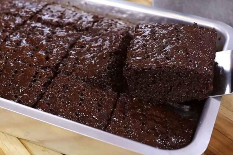 Bolo de Chocolate Molhadinho que Derrete na Boca – Receita daquelas que viram tradição!