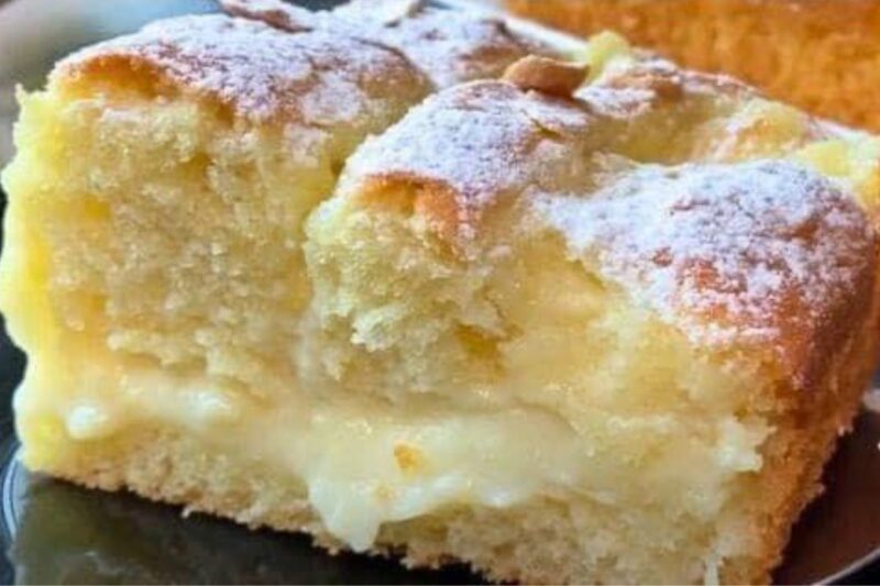 Receita de Bolo de Limão com cobertura dos deuses (e super fácil!)