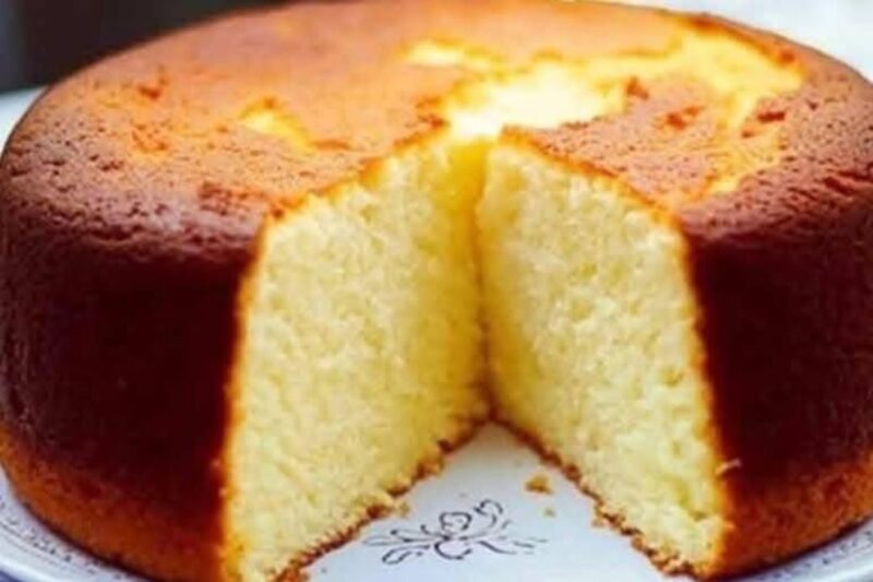 Faço esse Bolo de Limão igualzinho o da Vovó e todo mundo raspa até a forma!