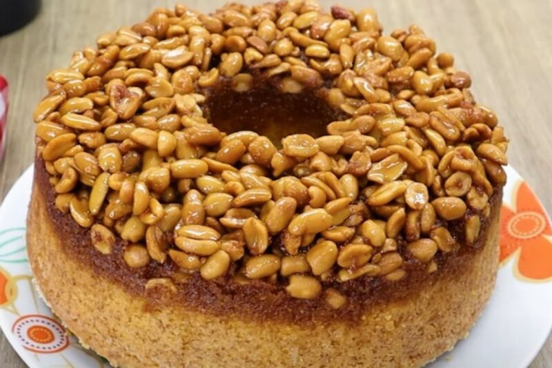 Quando faço esse Bolo Pé de Moleque Nordestino, até quem não gosta de amendoim pede a receita!