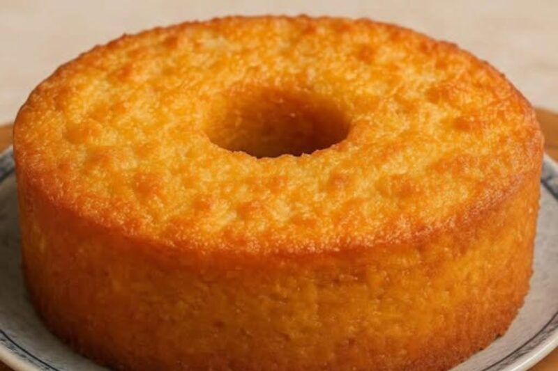 Receita de Bolo de Mandioca com Coco que aprendi com a minha vó e nunca mais parei de fazer